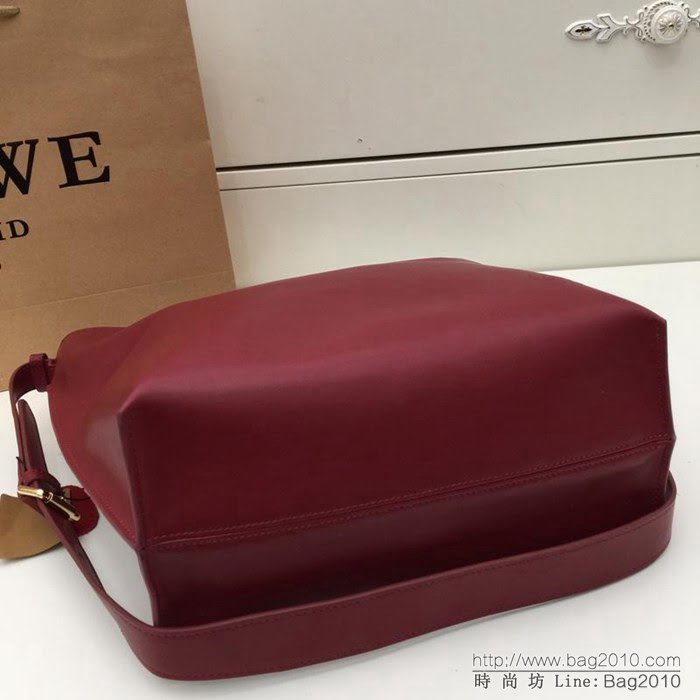 LOEWE羅意威 最新走秀款 原版牛皮 水桶包 內配子母小包 可單肩斜挎 9089  jdl1007